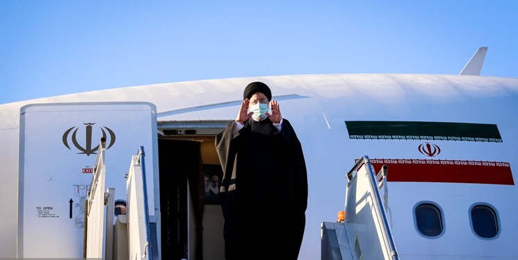 رئیس‌جمهور وارد فرودگاه مسقط شد