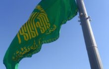 اهتزاز بزرگ‌ترین پرچم سبز رضوی کشور در تهران