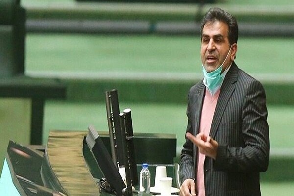 بابایی کارنامی : دولت حقوق بازنشستگان تأمین اجتماعی را تعیین تکلیف کند