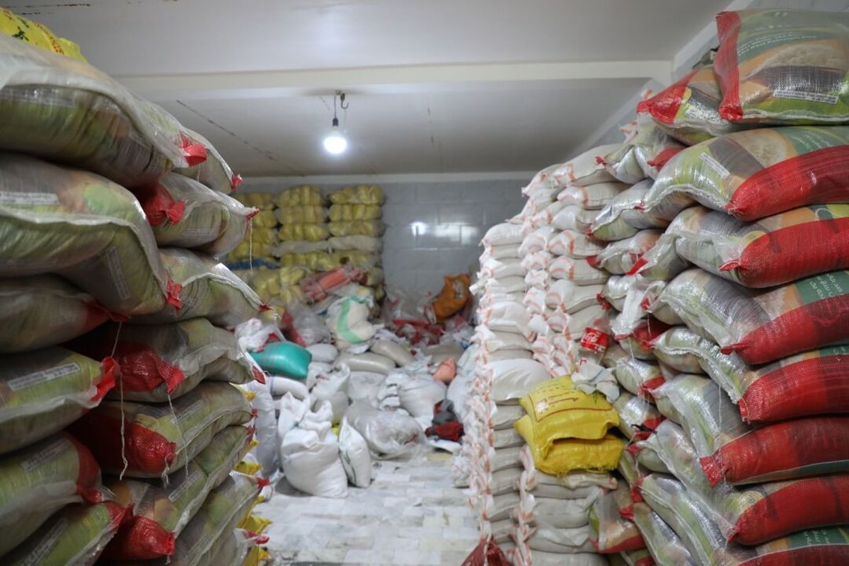 آغاز مانور نظارت بر قیمت کالاهای اساسی/کاهش قیمت برنج ایرانی