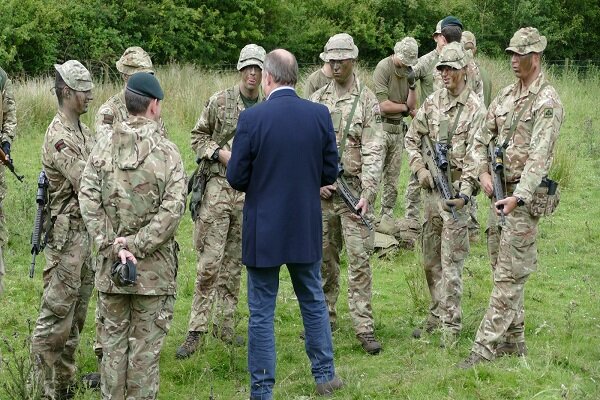 انگلیس ۱۰ هزار سرباز اوکراینی را آموزش می‌دهد