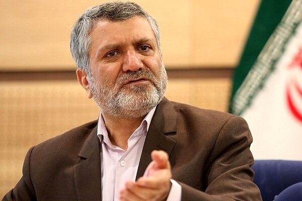 معاون اجرایی رئیس جمهور وارد بندرعباس شد