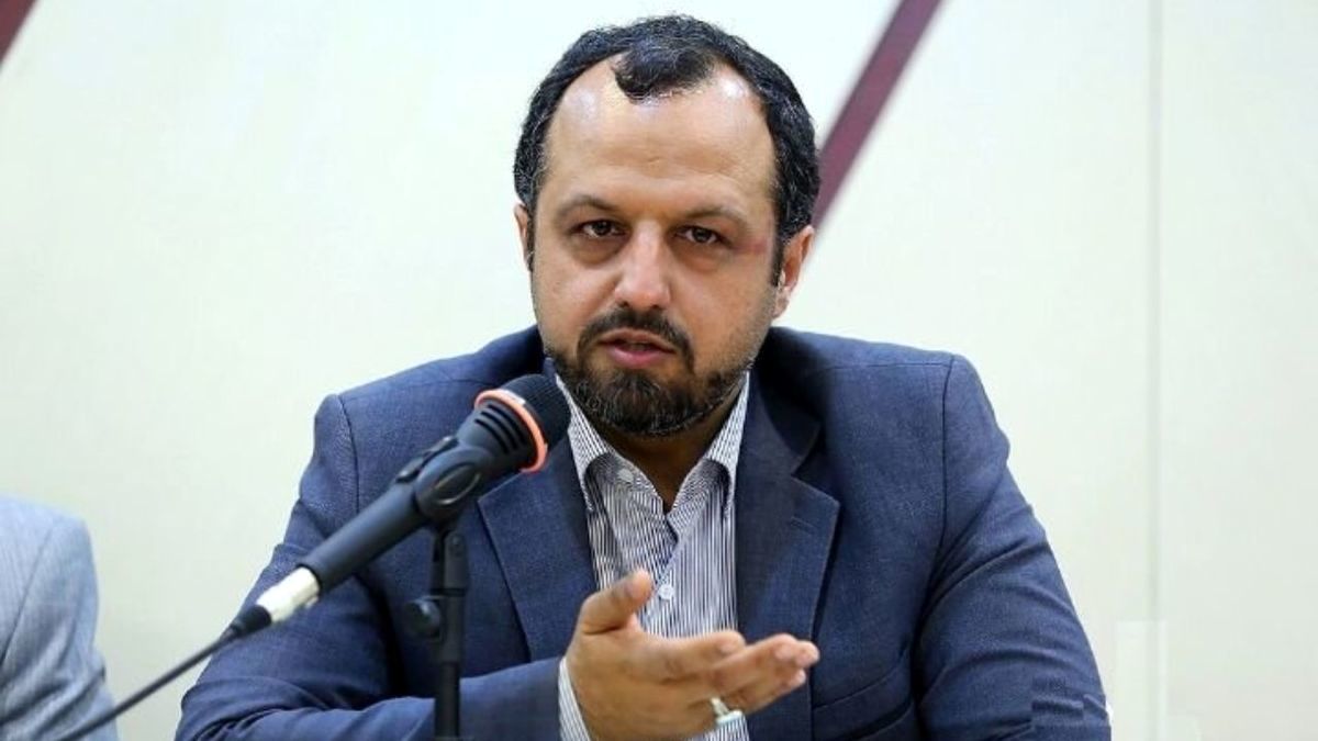 خاندوزی: نوسان نرخ ارز و فشارهای تورم تا سال آینده کنترل می‌شود