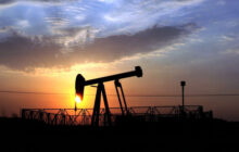 قیمت نفت در مسیر نزولی/ بازگشت کرونا عامل اصلی کاهش قیمت