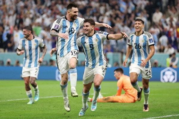 رباح ماجر: آرژانتین قهرمان جام می‌شود
