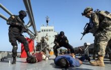 اجرای عملیات آزادسازی کشتی ربوده شده از دست دزدان دریایی