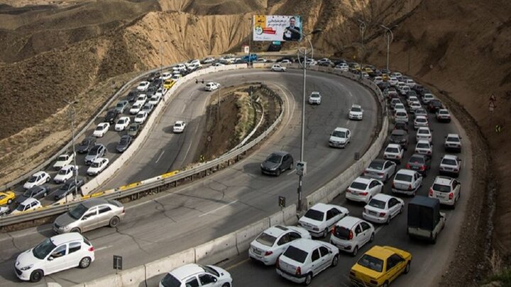 ترافیک جاده‌های شمالی ادامه دارد