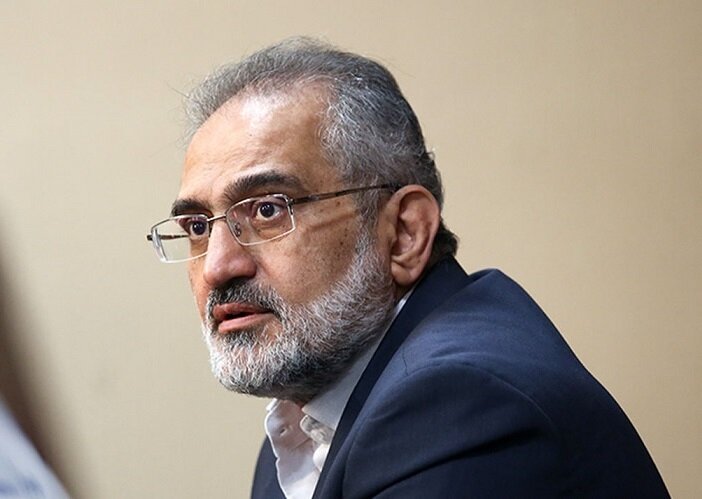 حسینی: واگذاری خودرو ارتباطی با دولت، وزارت صمت و مجلس ندارد