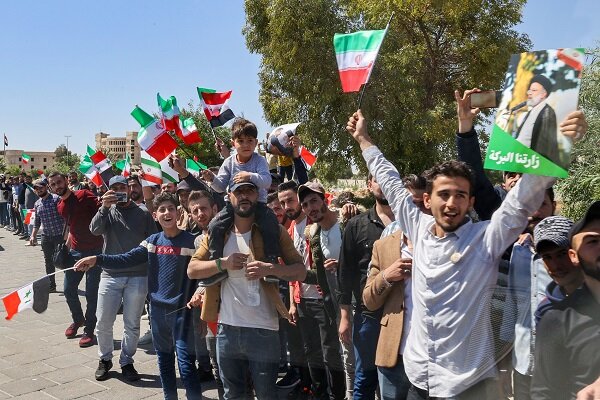 استقبال شهروندان سوری از رئیس‌جمهور ایران