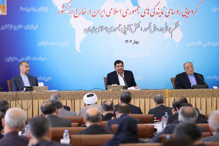 مخبر: ارتقا روابط اقتصادی پشتوانه روابط سیاسی ما با دنیاست