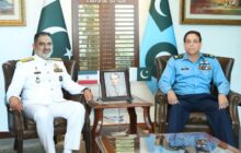 دریادار ایرانی با فرمانده نیروی هوایی پاکستان دیدار کرد