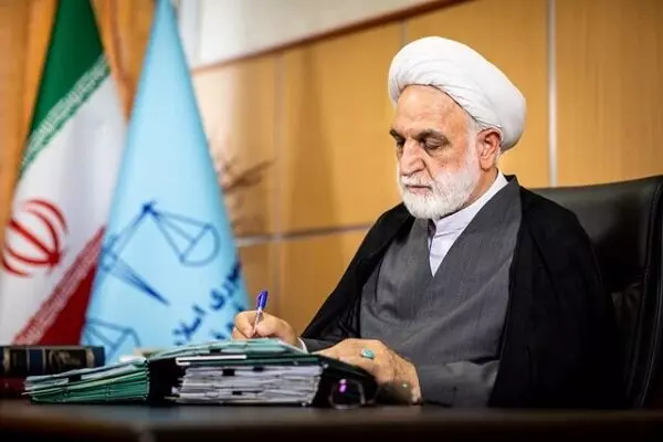 رئیس قوه قضائیه به حجت‌الاسلام والمسلمین رحیمیان تسلیت گفت