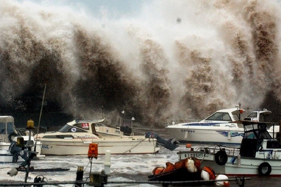 وقوع طوفان در ژاپن، برق ۲۱۰ هزار خانه را قطع کرد