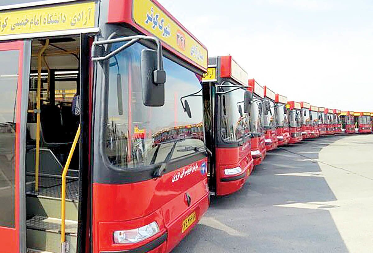 ۱۲۰۰ اتوبوس تا ۶ ماه آینده وارد تهران می‌شود/ فوت کارگران در آرادکوه در حال بررسی است