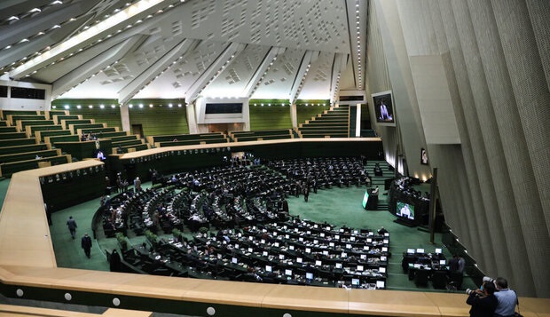 نمایندگان از اقدامات بین‌المللی دولت و رئیس‌جمهور تقدیر کردند