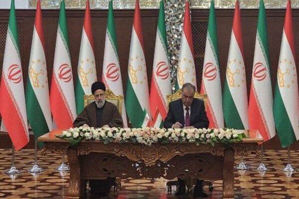۱۸ سند همکاری و یک بیانیه مشترک میان ایران و تاجیکستان امضا شد