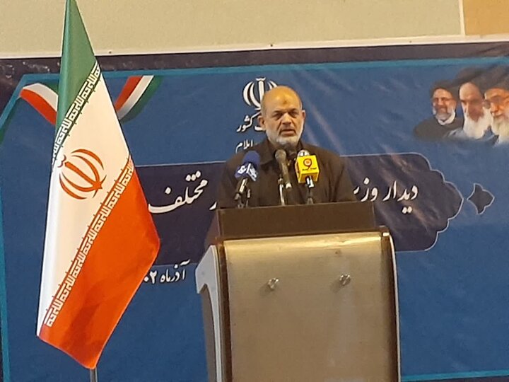 عزت ملت ایران را در انتخابات مجلس به همه عالم نشان دهیم