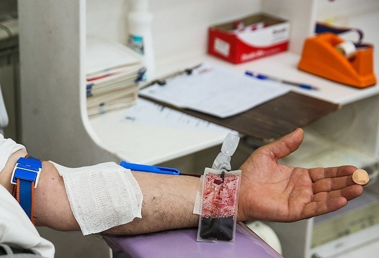 درخواست از مردم تهران برای انتقال خون در روز‌های سرد و آلوده سال
