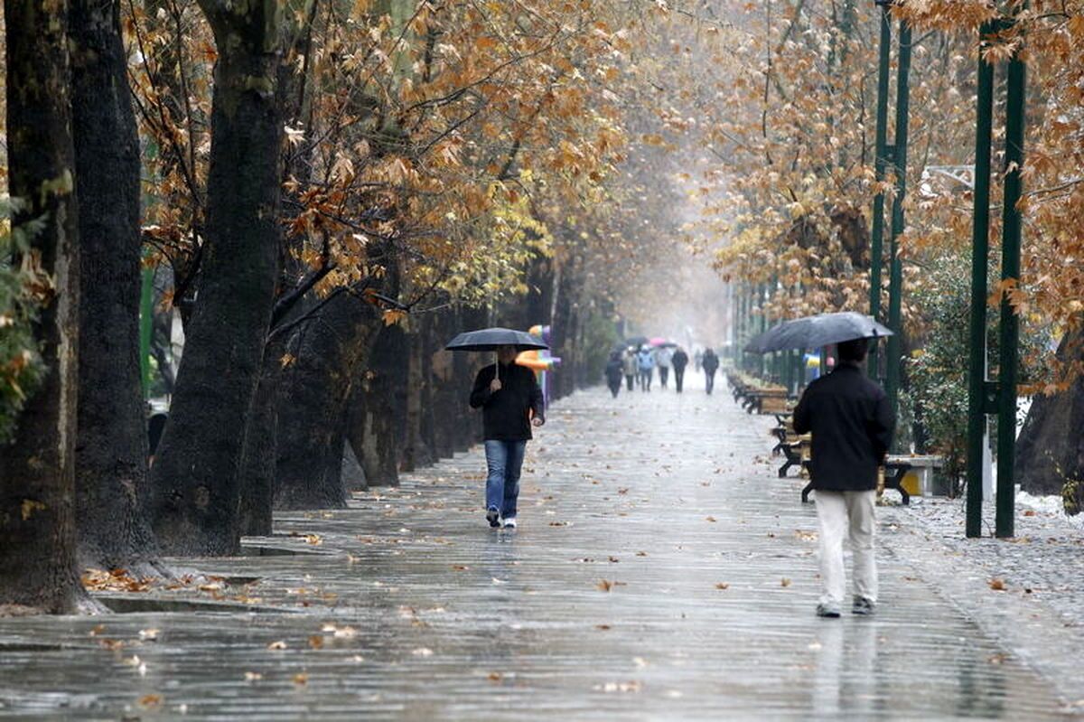 آغاز بارش باران از شب گذشته در ۱۷ استان