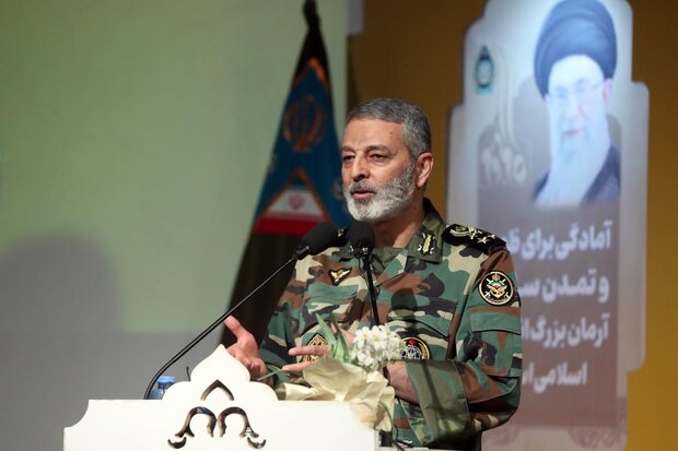 امیر سرلشکر موسوی: حضور در انتخابات به مثابه مبارزه با یک دشمن بیگانه است