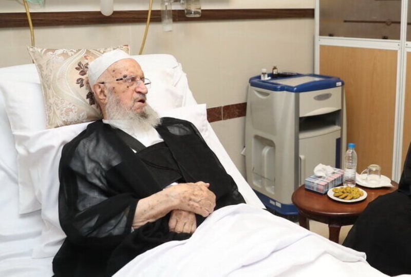 آیت الله «مکارم شیرازی» به بیمارستان منتقل شد