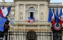 فرانسه از اتباع خود خواست ایران را ترک کنند