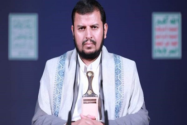 رهبر انصارالله: ناو آمریکایی «ترومن» در لاک دفاعی فرو رفته است
