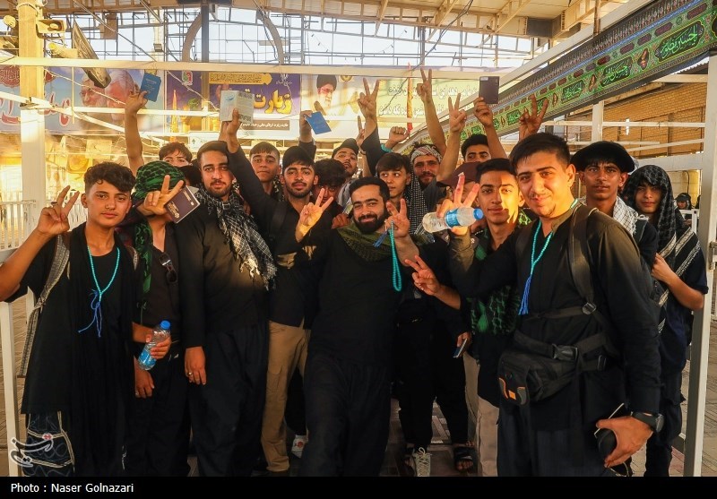 مهران در اوج ترافیک اربعین/ تردد ۷۶۰هزار زائر از مرز/ ساماندهی ترافیکی مسیرها