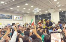 بازگشت قهرمانان جهانی کشتی فرنگی به شیراز با استقبال پرشور مردم