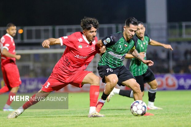 استقلال و پرسپولیس برعکس هم رفتند؛ بردی که یک قربانی بزرگ گرفت!
