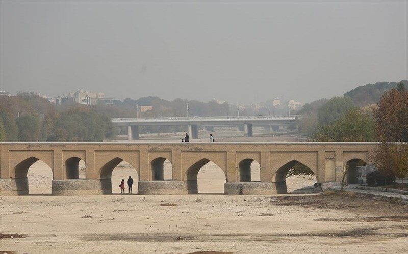 اصفهان دارد خفه می‌شود؛ مردم نباید تا‌وان توسعه نامتوازن شهر را بپردازند