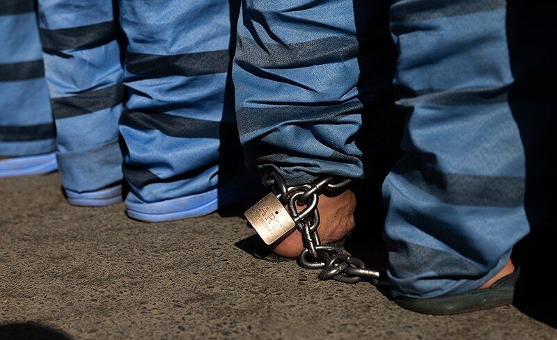 زورگیری و سرقت اموال مردم در خیابان با لباس پلیس/مأمورنماها دستگیر شدند