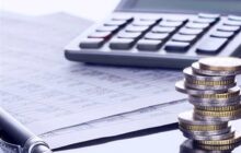 با توجه به عدد اعلام شده یارانه بگیران دهک چهارم تا نهم که در آبان ماه از سوی وزارت کار اعلام شد، 438 هزار نفر دیگر از فهرست یارانه بگیران حذف شدند.