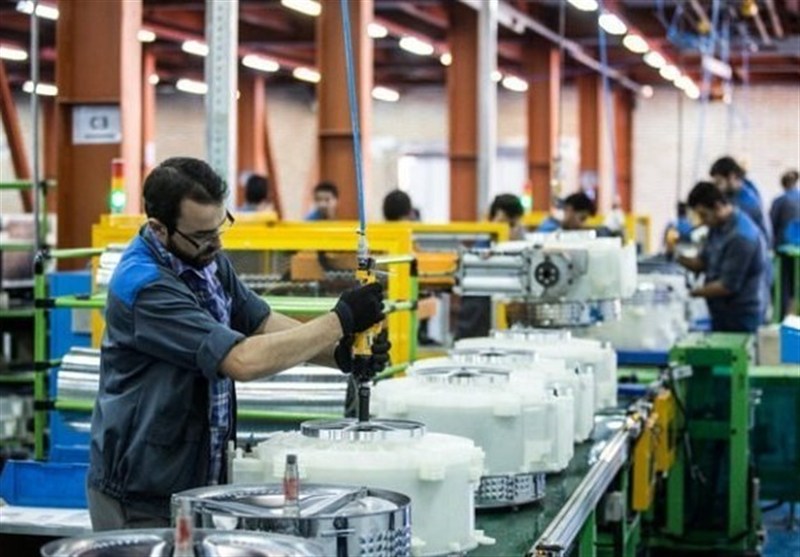 شکاف مهارتی وحشتناک بین فارغ‌التحصیلان دانشگاهی/ جوانان فقط پشت‌میزنشینی دوست دارند!