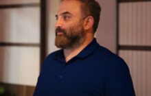 صدای استکبارستیزی از تریبون «مثبت آموزش» در ۱۳ آبان