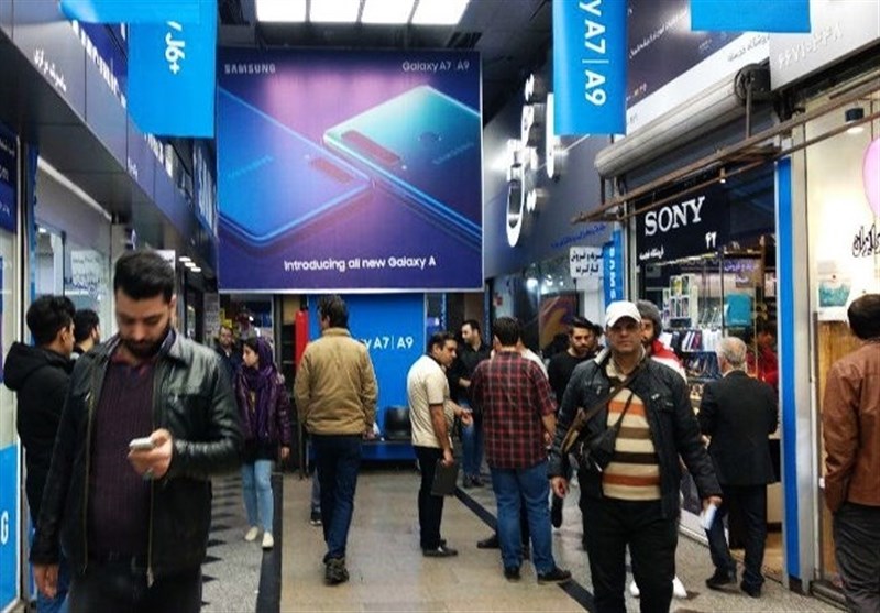 وضعیت عادی در خیابان‌ جمهوری و پاساژهای اطراف