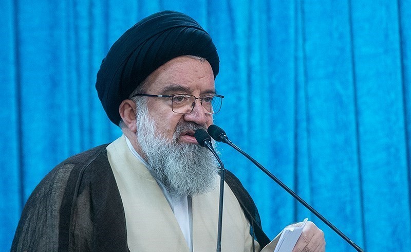 امام جمعه موقت تهران: مسئولان باید به مردم توجه ویژه داشته باشند