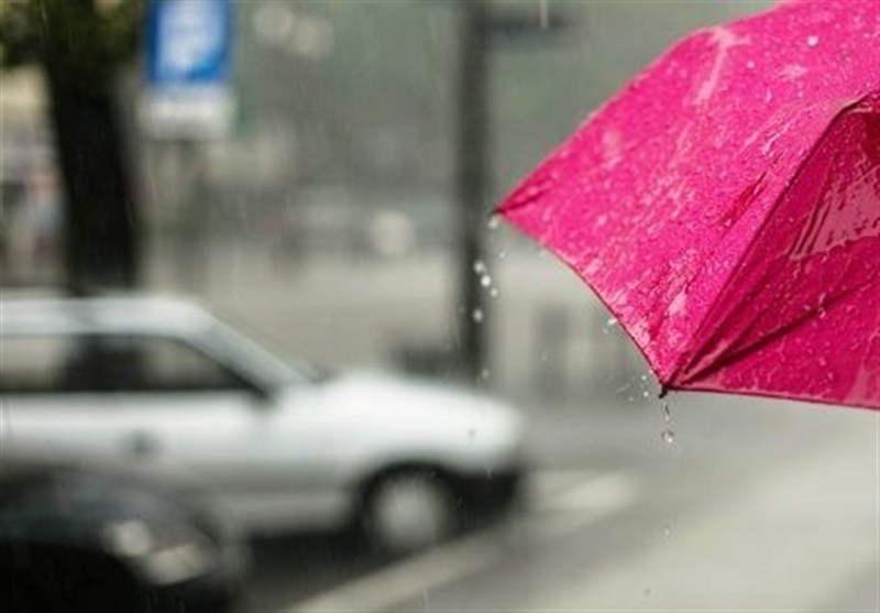 افزایش تصادفات و واژگونی خودرو با آغاز بارش‌های پاییزی و لغزندگی جاده‌ها