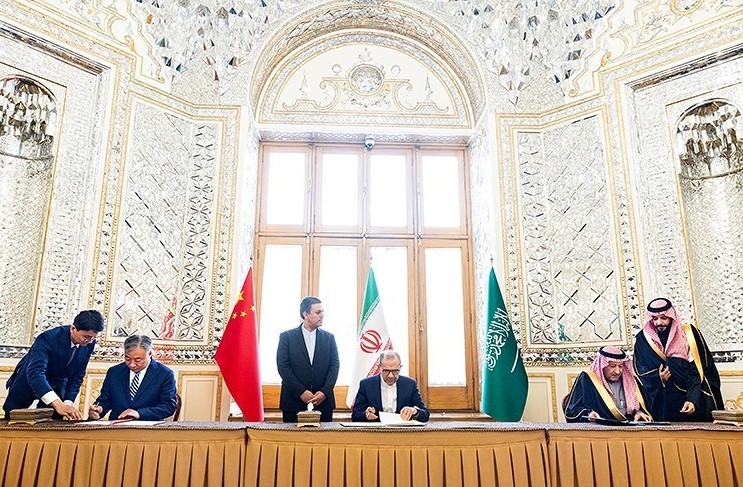 تخت روانچی: ایران، چین و عربستان در پی گسترش همکاری در زمینه‌های مختلف هستند