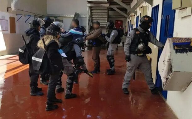 رسانه عبری از شرایط قرون وسطایی زندانهای اسرائیل پرده برداشت