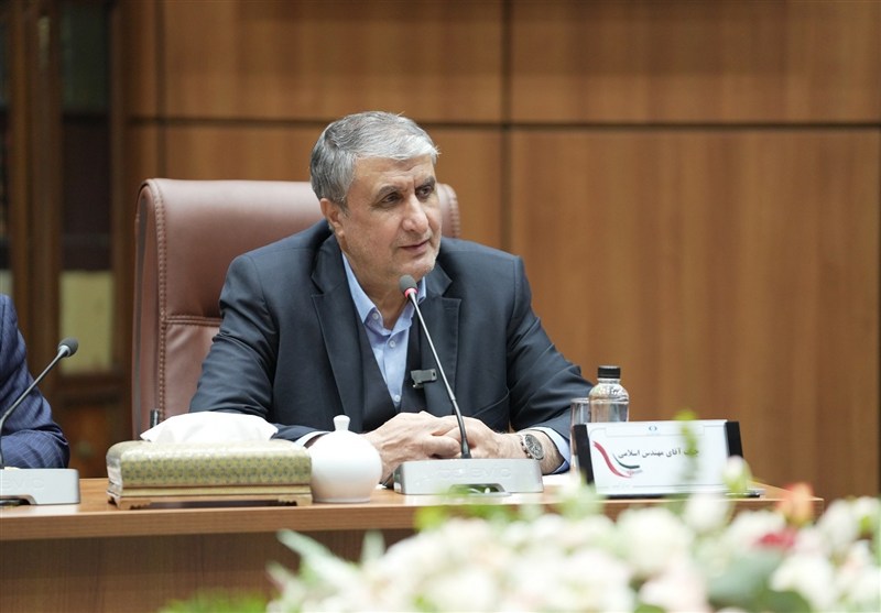 اسلامی: حرکت صنعت هسته‌ای بر روی ریل پیشرفت قرار دارد