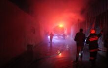 مهار حریق سنگین کارگاه تولید نمد در حاشیه اصفهان