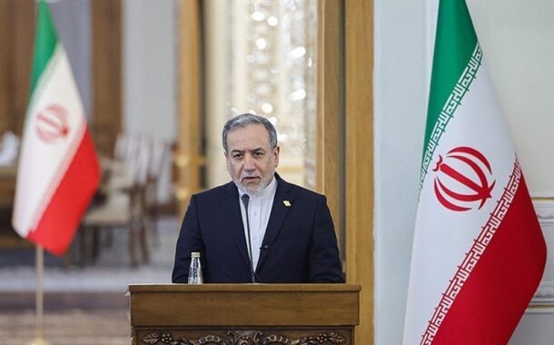 واکنش عراقچی به ادعاهای ترامپ: با مدرک صحبت کند