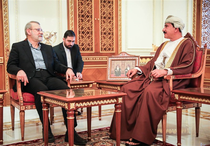 دیدار لاریجانی با وزیر دفتر سلطنتی عمان
