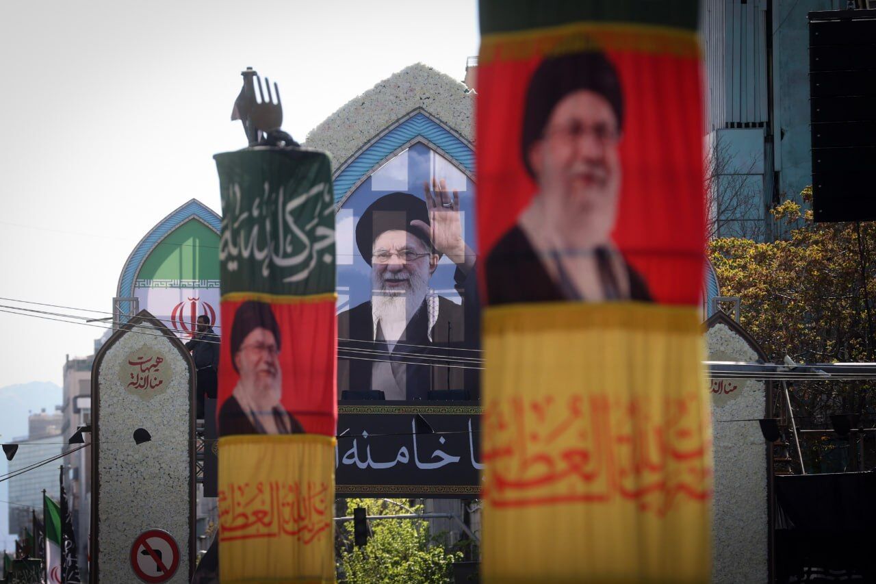 بعثت خون؛ حرکت دسته‌های عزاداری تهران به مناسبت چهلم رهبر شهید آغاز شد