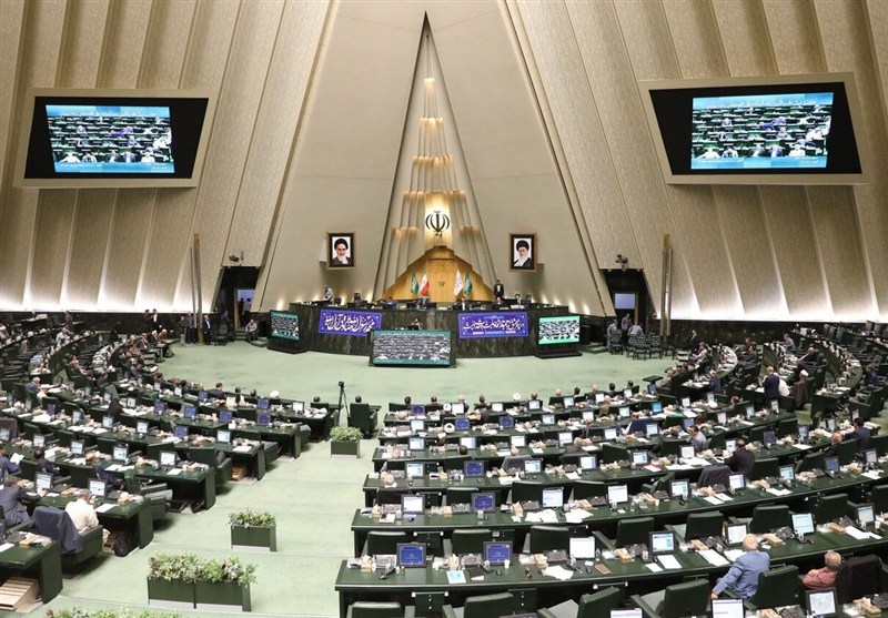 برگزاری جلسه مجلس بعد از تشییع رهبر شهید انقلاب