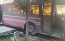 تصادف یک اتوبوس‌ بی‌.آر.تی تهران با 7خودرو و موتور در خیابان ولی‌عصر