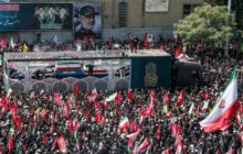 پوشش رسانه‌های انگلیسی‌زبان از حضور گسترده مردم در تشییع امام شهید