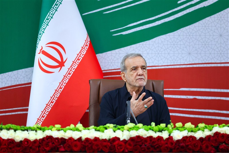 پزشکیان: برای رفع نیازهای جامعه فراتر از دیدگاه‌های سیاسی عمل می‌کنیم