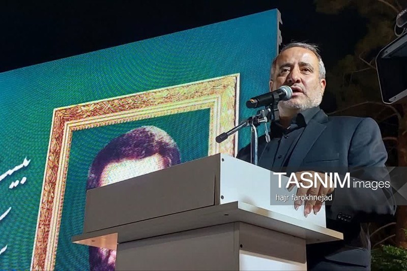 ترویج فرهنگ ایثار و شهادت سد توطئه‌های دشمن است
